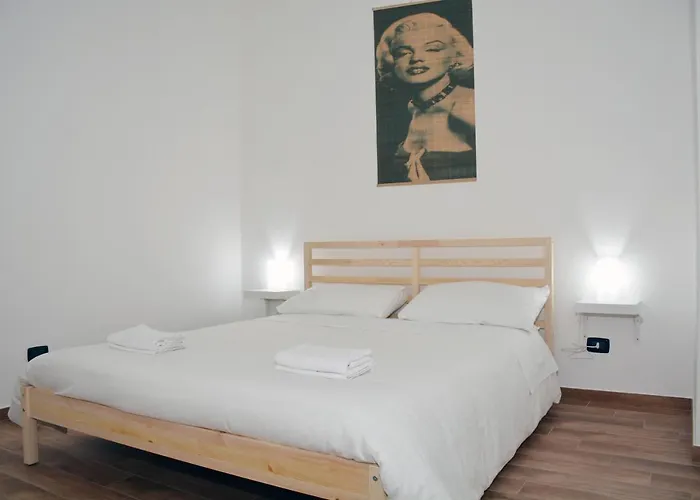 PUGLiA CHiC Camera privata con bagni condivisi